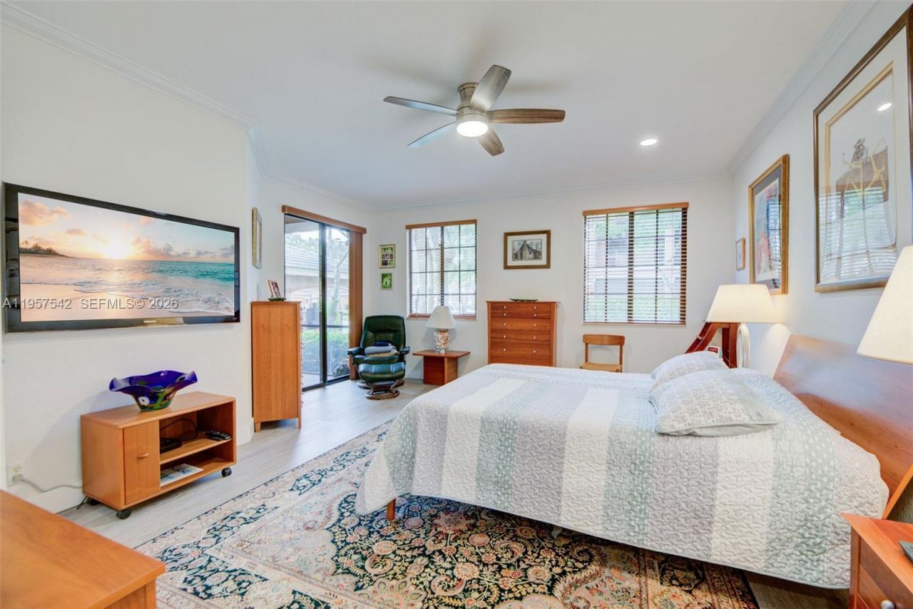 2742 NE Kinsington Cir, Unit 24-1, Weston, FL 33332 Photo