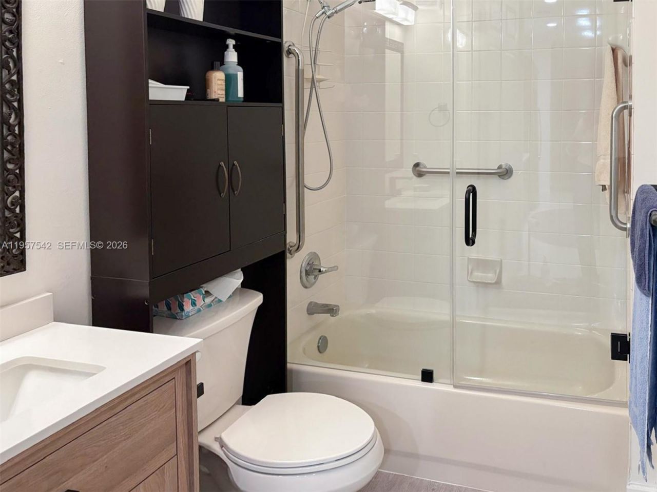 2742 NE Kinsington Cir, Unit 24-1, Weston, FL 33332 Photo