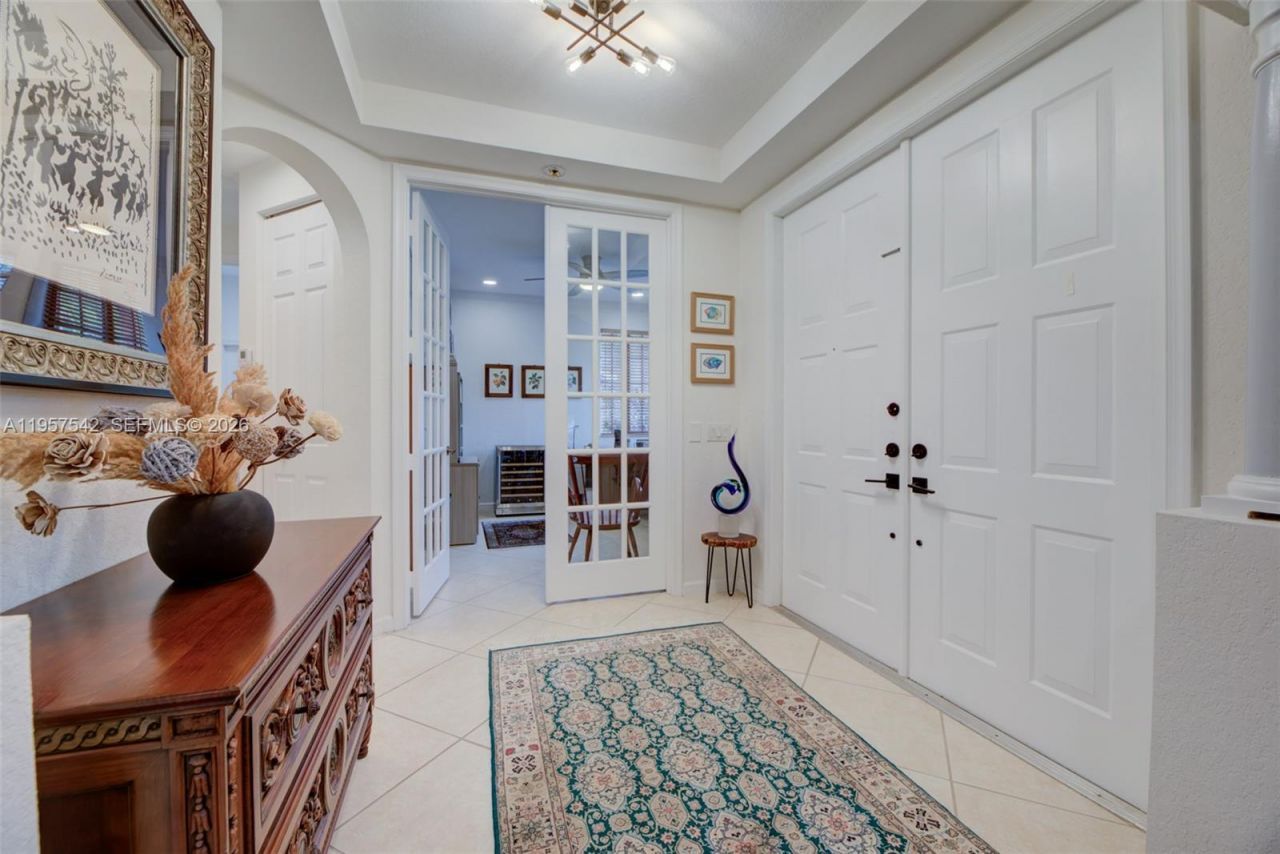 2742 NE Kinsington Cir, Unit 24-1, Weston, FL 33332 Photo