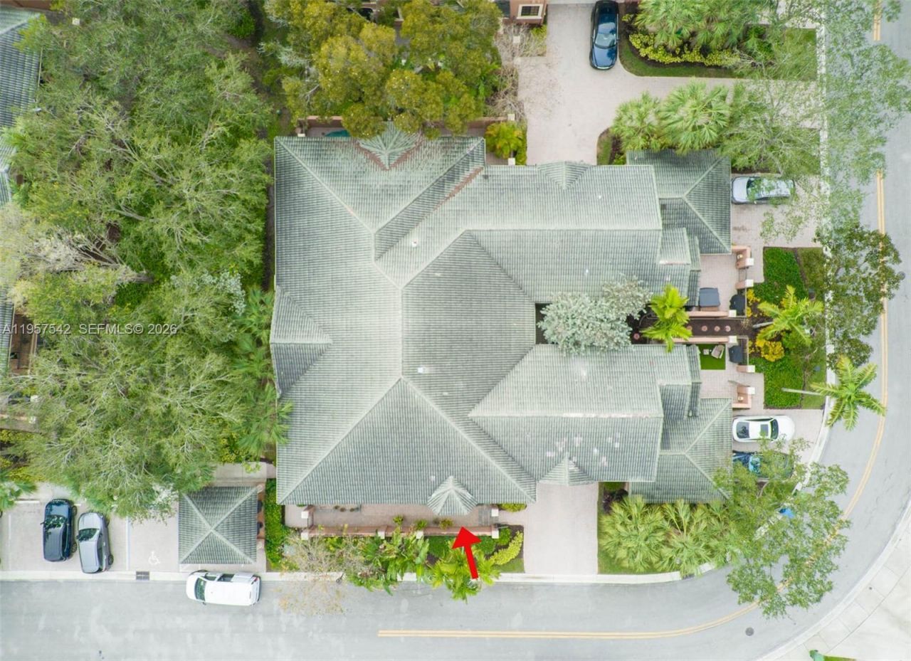 2742 NE Kinsington Cir, Unit 24-1, Weston, FL 33332 Photo