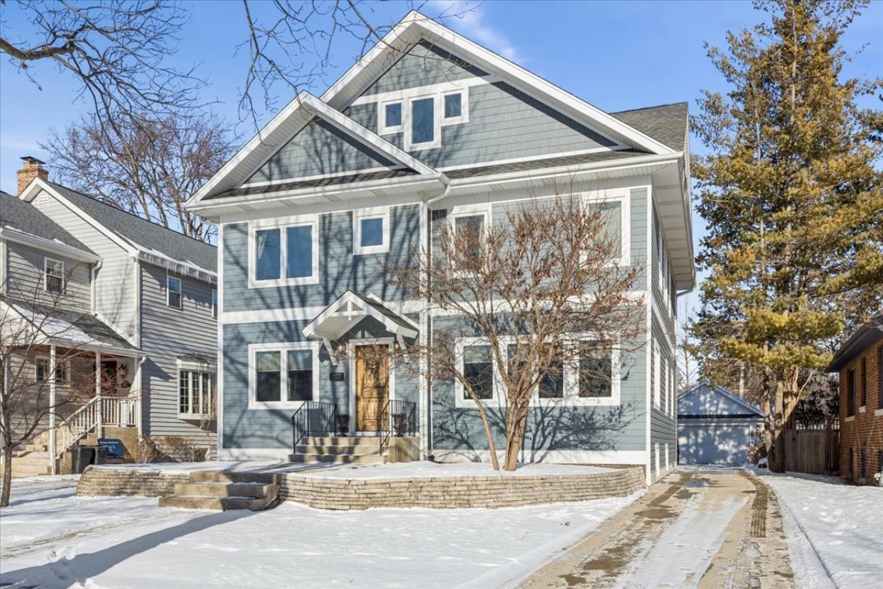 315 Bartram Road, Riverside, IL 60546