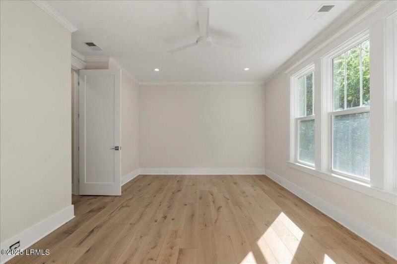 2202 National Street Photo 11