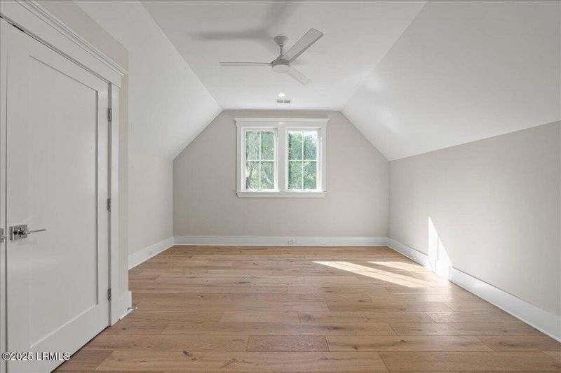 2202 National Street Photo 15