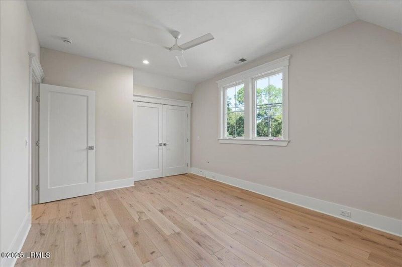 2202 National Street Photo 18