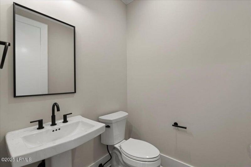 2204 National Street Photo 12