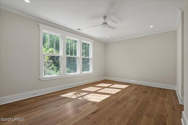 2204 National Street Photo 14