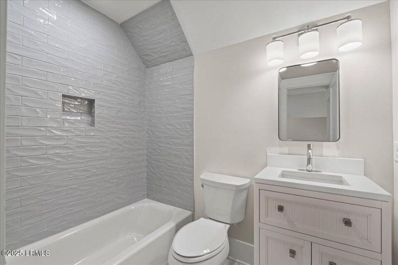 2204 National Street Photo 19