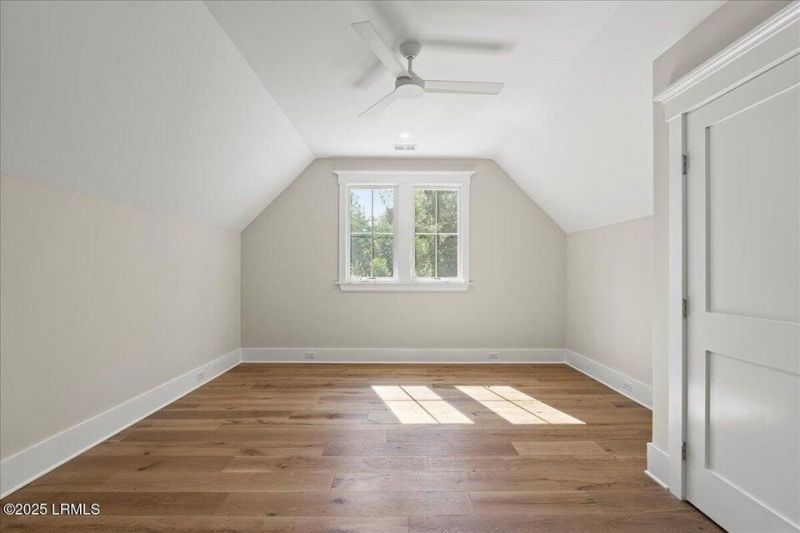 2204 National Street Photo 21