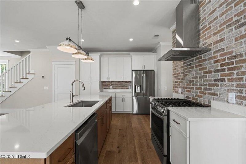 2204 National Street Photo 9