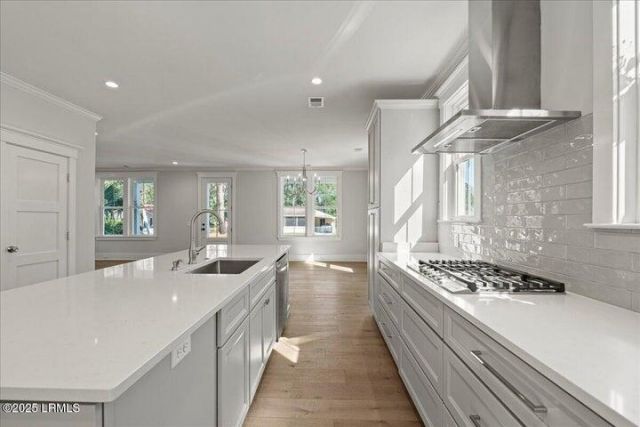 2206 National Street Photo 7