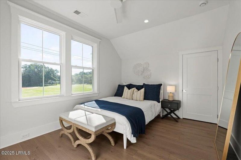 2200 National Street Photo 22