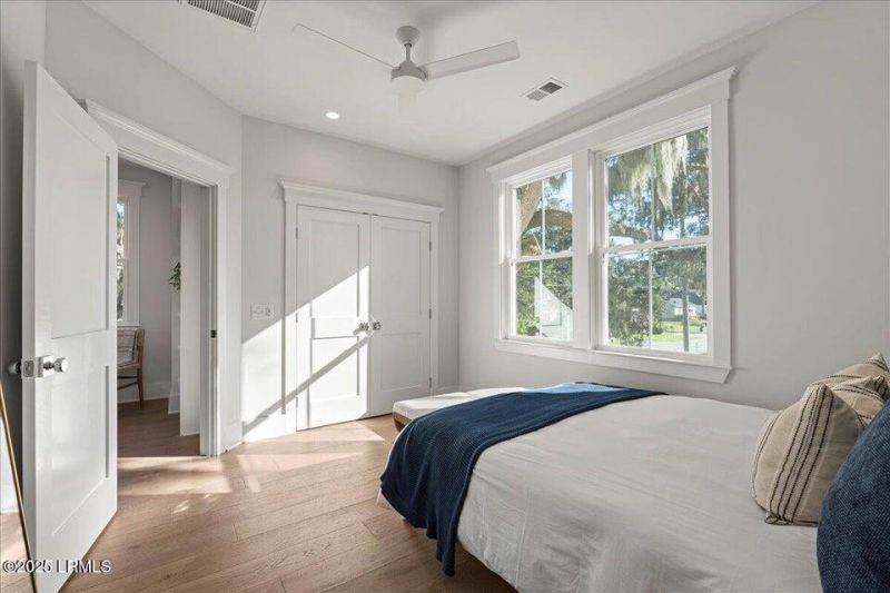 2200 National Street Photo 23