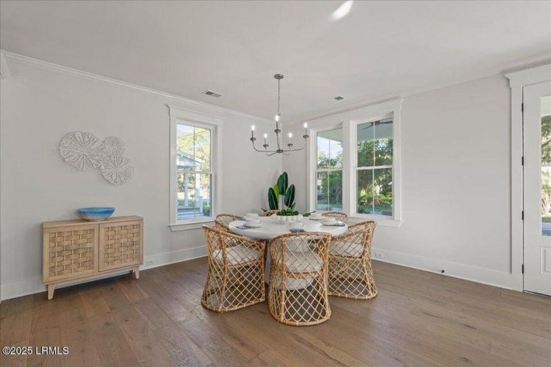 2200 National Street Photo 6