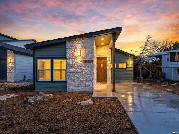 1310 Mountain Top, Canyon Lake, TX 78133