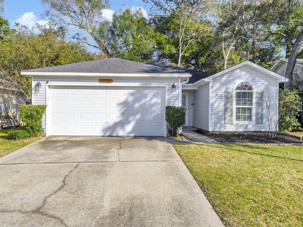 1000 John Wayne Circle, Fort Walton Beach, FL 32547