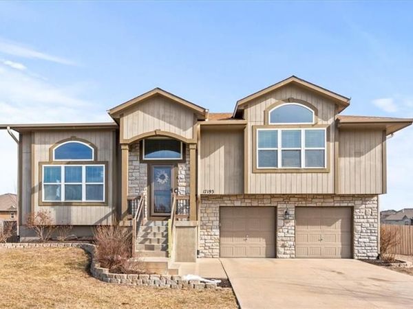 17193 S Kill Creek Road, Gardner, KS 66030