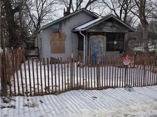 5631 E 29TH Street, Kansas City, MO 64128