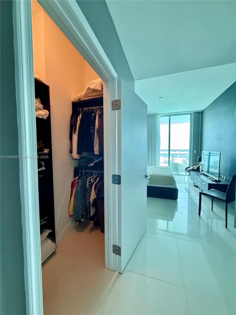 7928 East Dr, Unit 905, North Bay Village, FL 33141 Photo