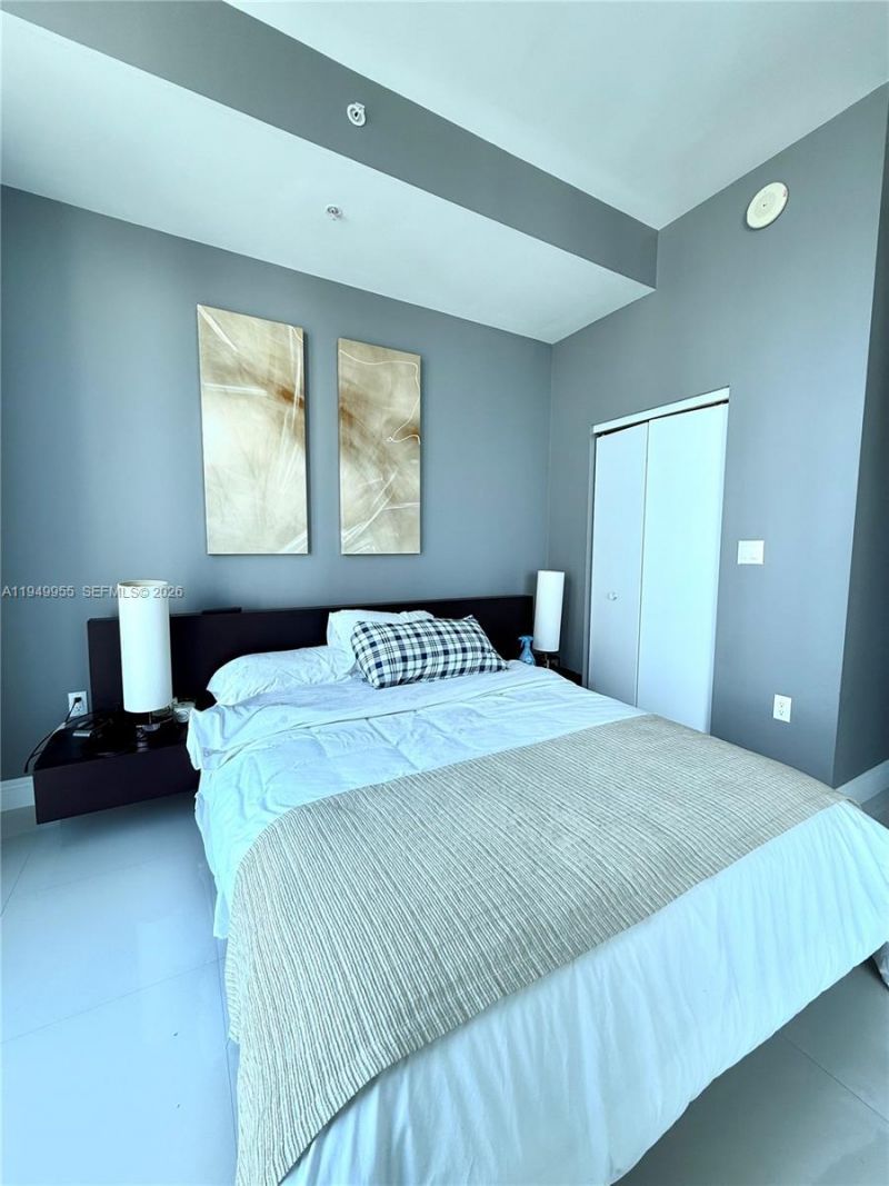 7928 East Dr, Unit 905, North Bay Village, FL 33141 Photo