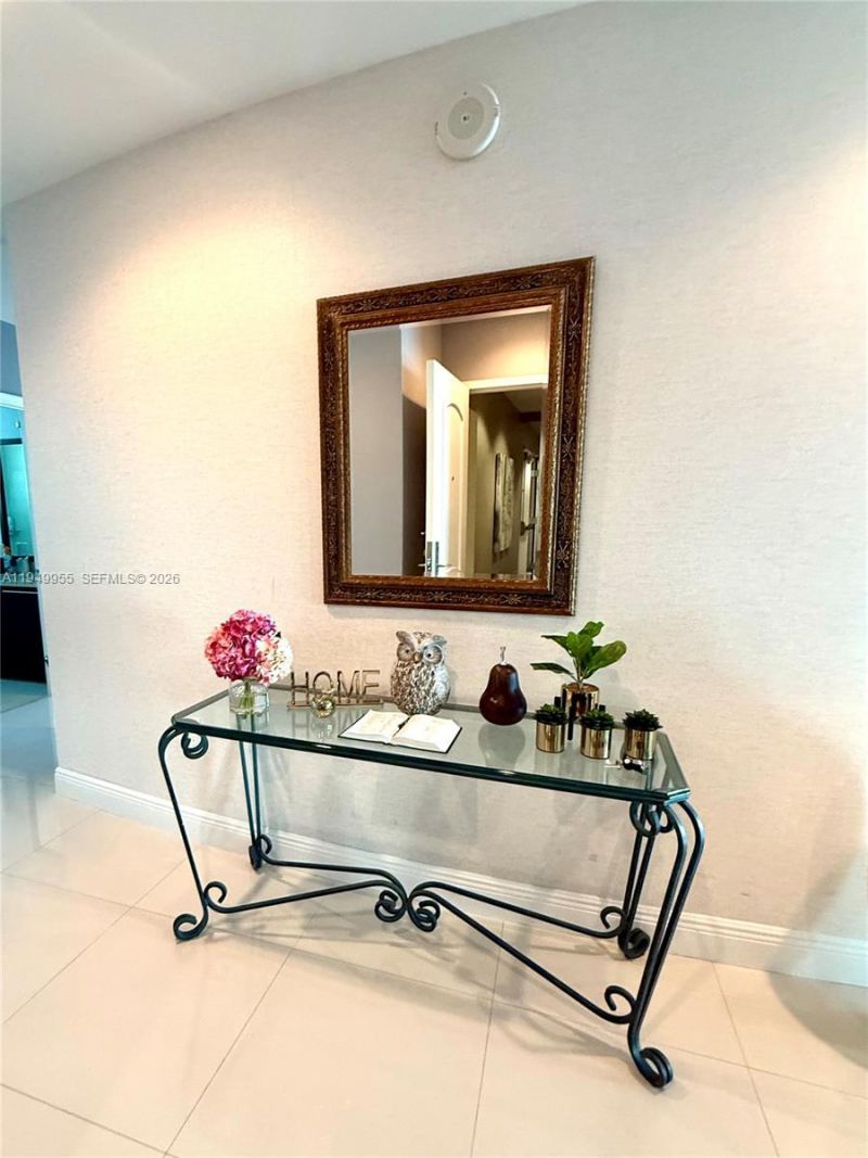 7928 East Dr, Unit 905, North Bay Village, FL 33141 Photo