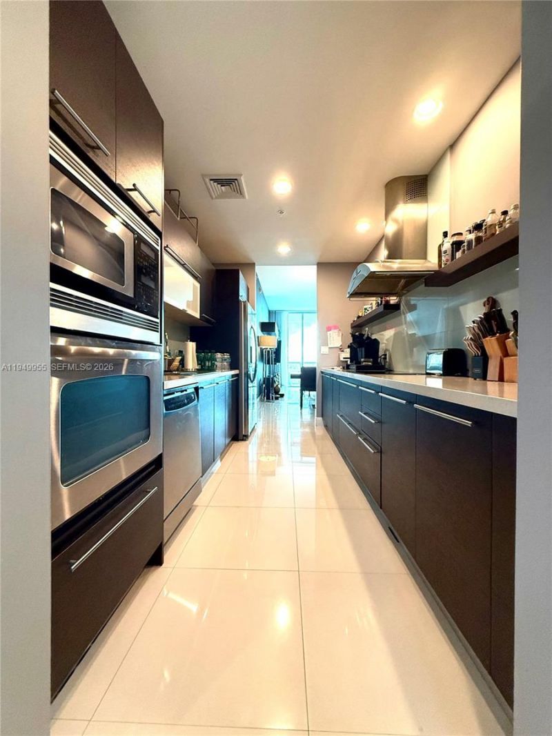 7928 East Dr, Unit 905, North Bay Village, FL 33141 Photo