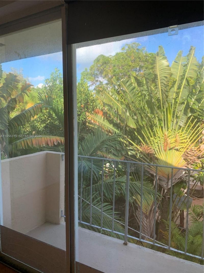 650 NE 61st St, Unit 36, Miami, FL 33137 Photo