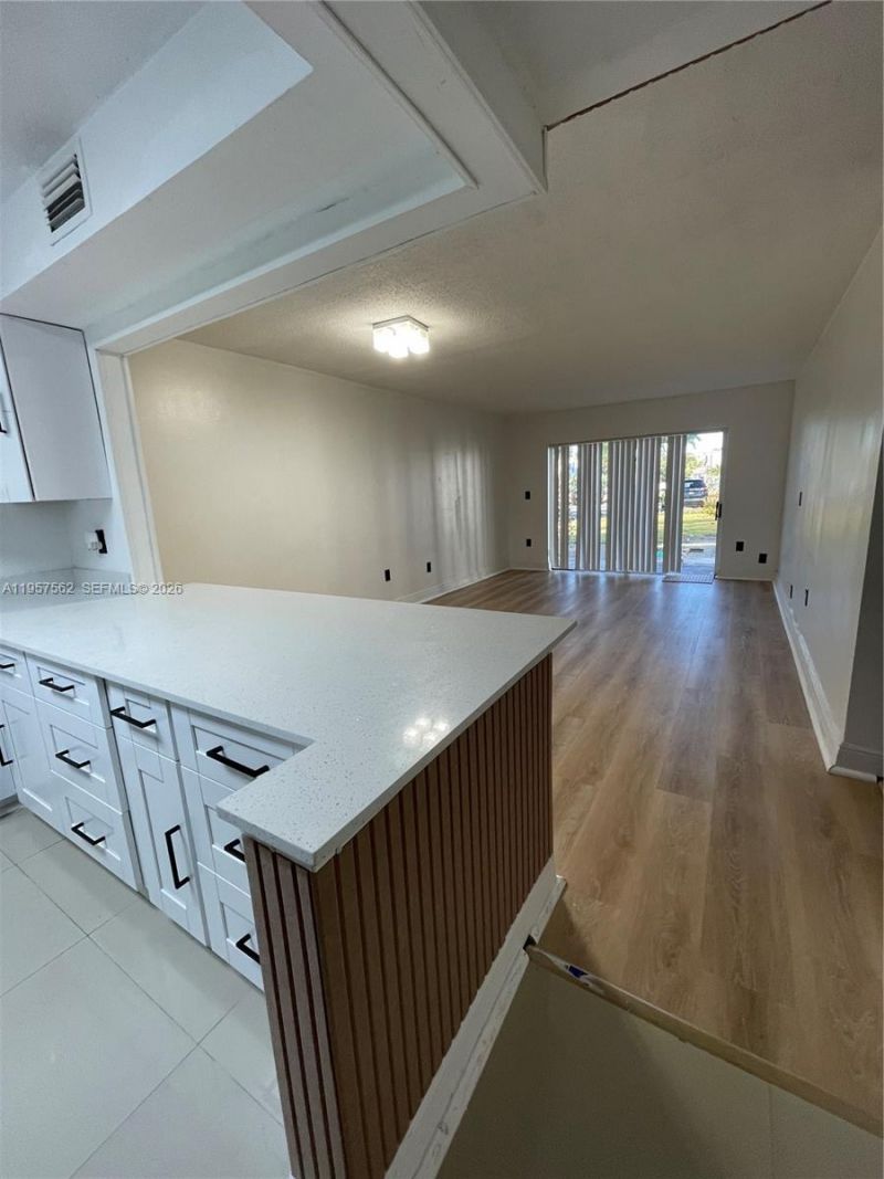 4910 NW 79th Ave, Unit 108, Doral, FL 33166 Photo