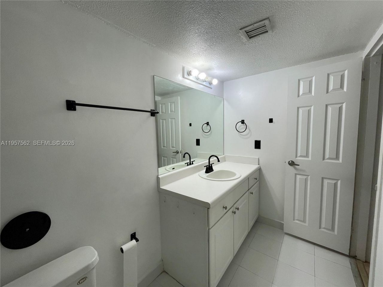 4910 NW 79th Ave, Unit 108, Doral, FL 33166 Photo