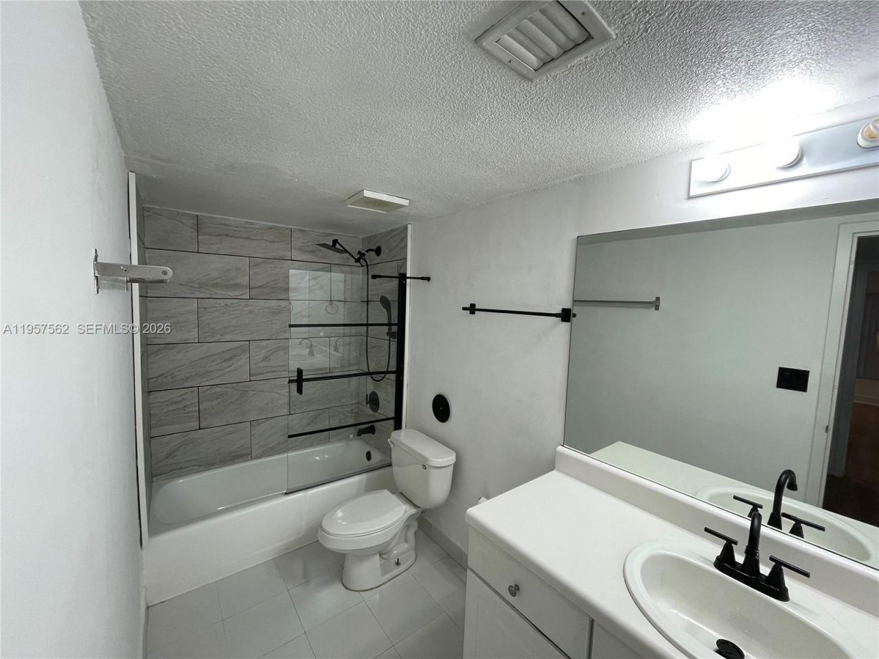 4910 NW 79th Ave, Unit 108, Doral, FL 33166 Photo