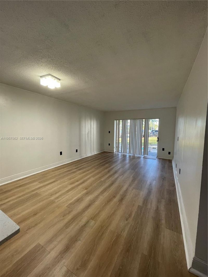 4910 NW 79th Ave, Unit 108, Doral, FL 33166 Photo