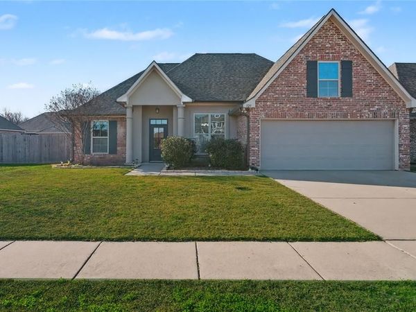 329 Camelback Drive, Bossier City, LA 71111
