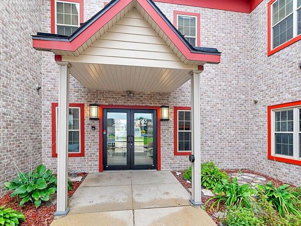 955 Liberty Boulevard, Unit 103, Sun Prairie, WI 53590