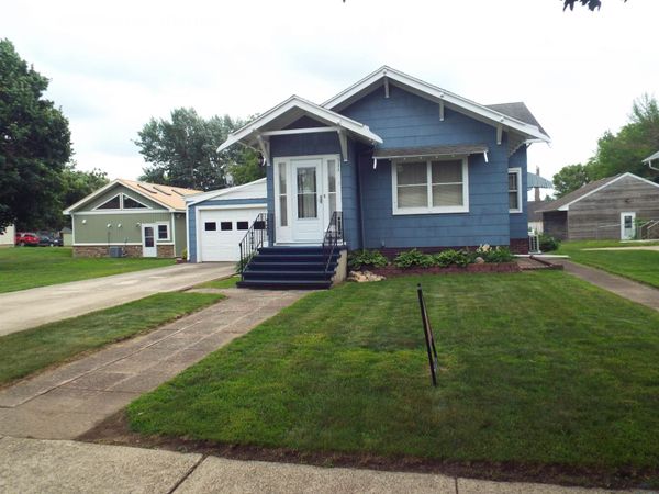 511 9th Street, Sibley, IA 51249