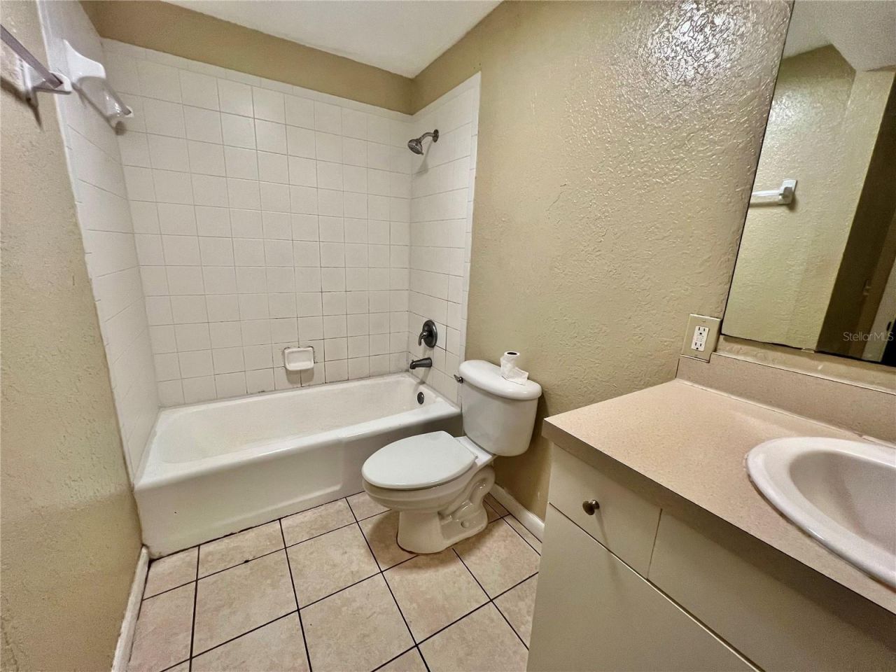 5310 26th St W, Unit 202, Bradenton, FL 34207 Photo