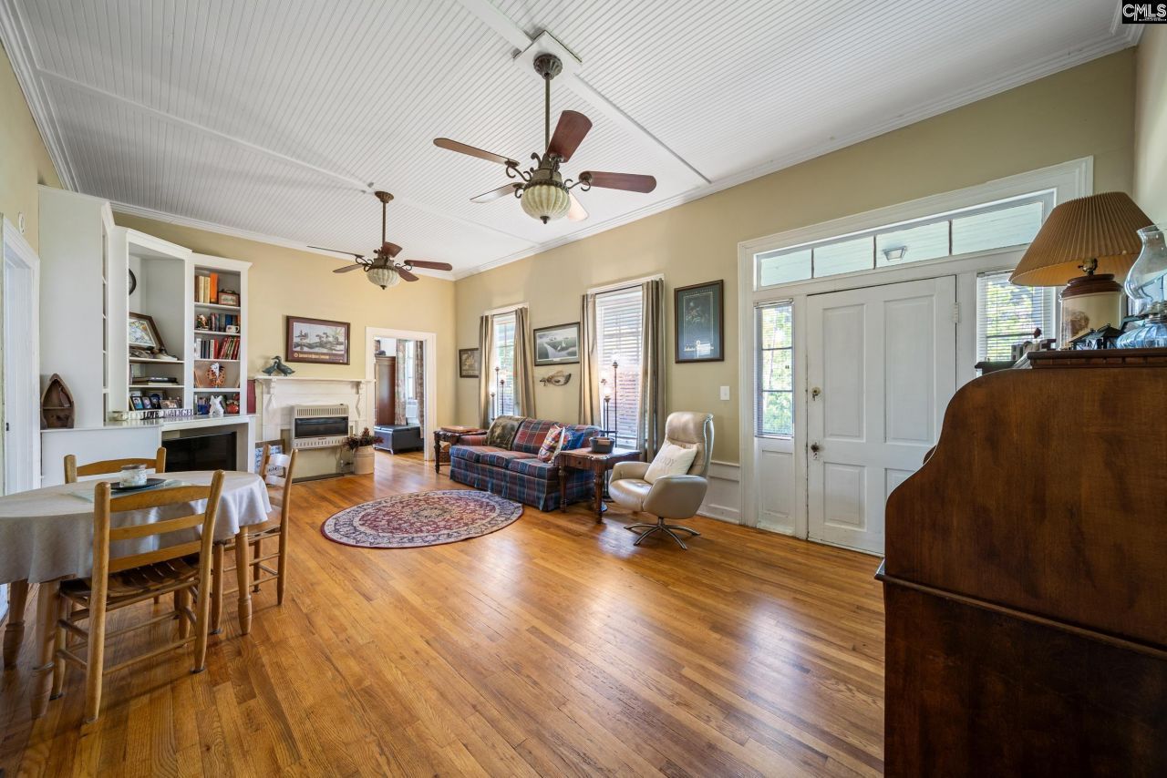 131 Pine Street Photo 12