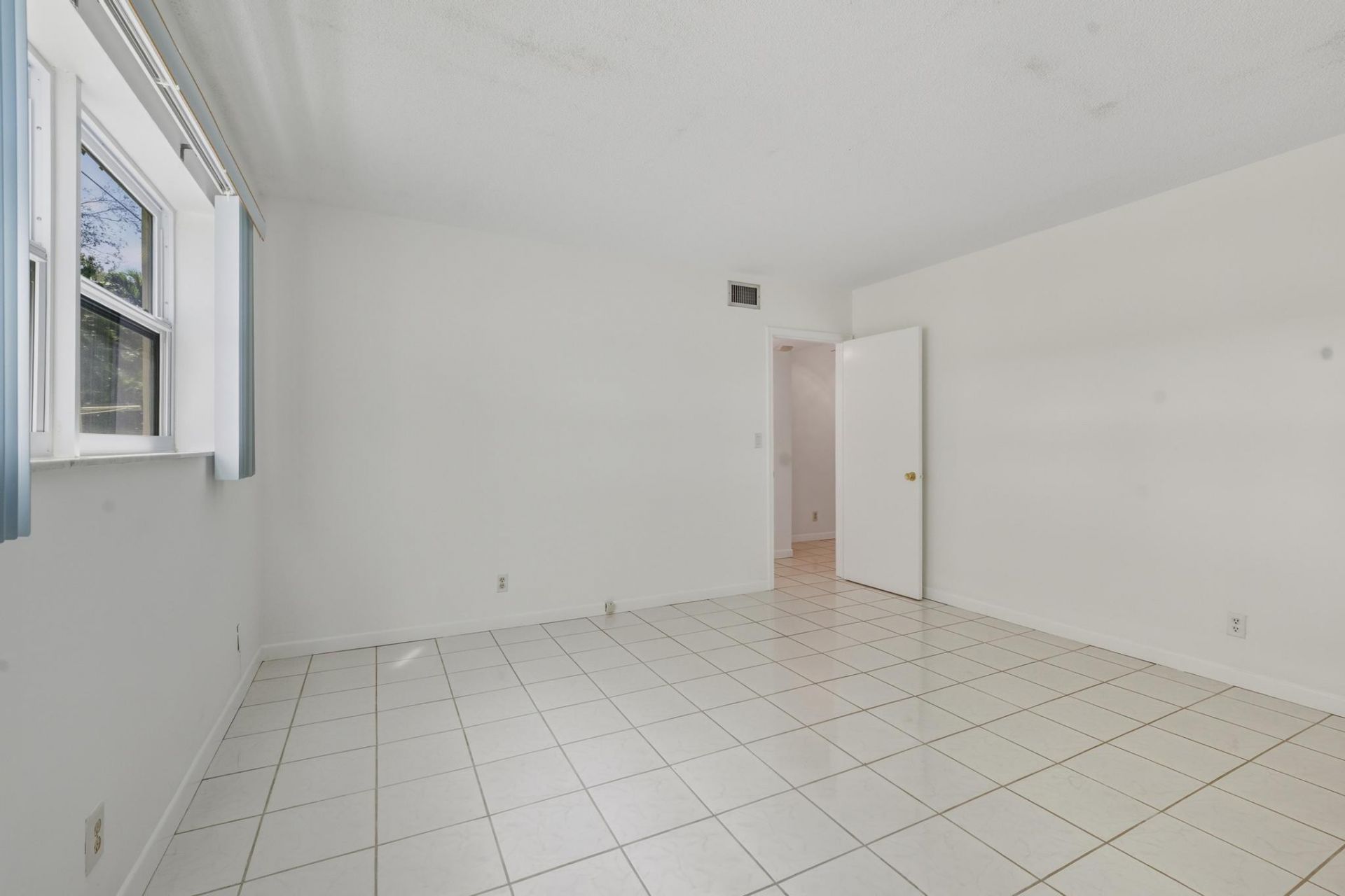 1451 N 12th Court, Unit 8a, Hollywood, FL 33019 Photo