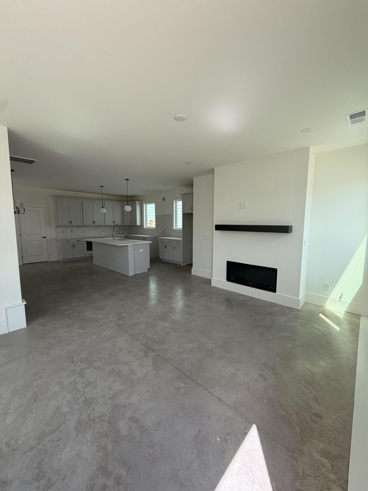 345 Trailmore Lane Photo 4
