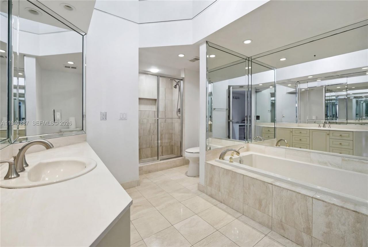 1000 W Island Blvd, Unit 2806, Aventura, FL 33160 Photo