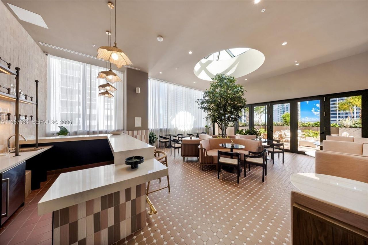 11 NE 6th St, Unit 902, Miami, FL 33132 Photo