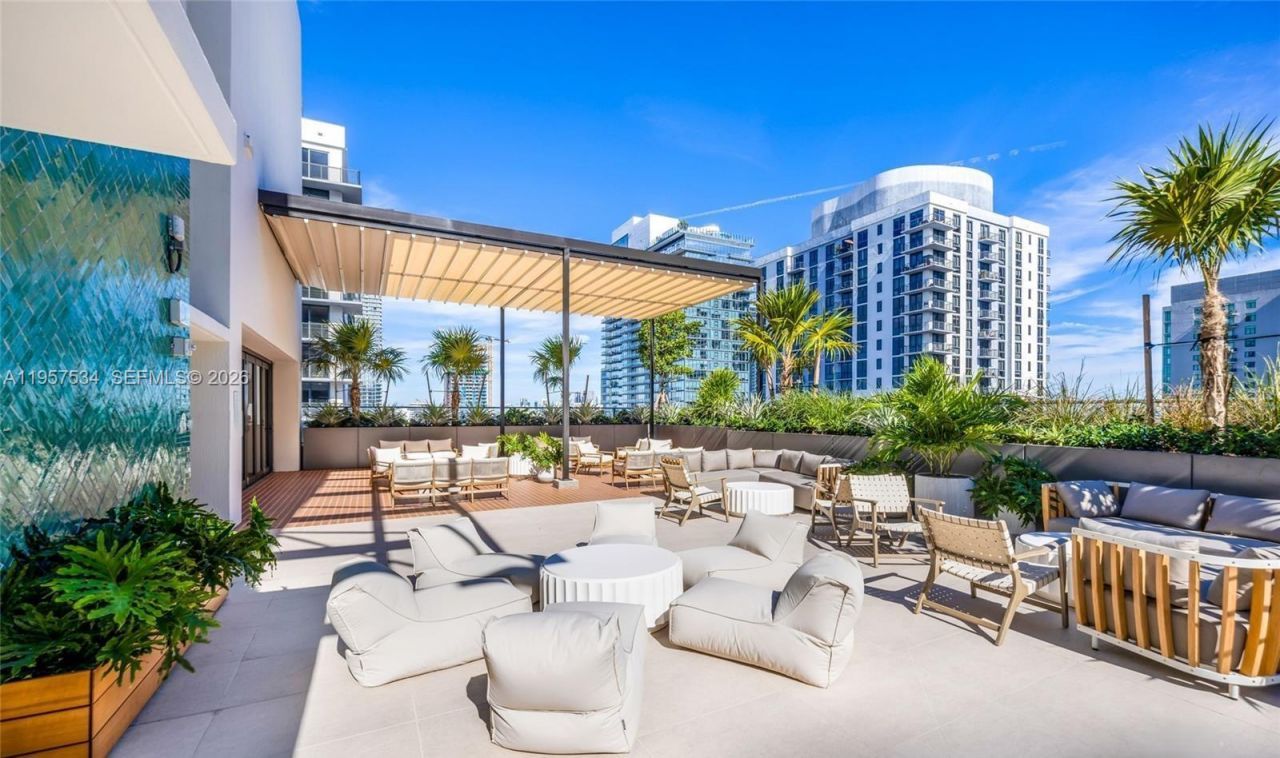 11 NE 6th St, Unit 902, Miami, FL 33132 Photo