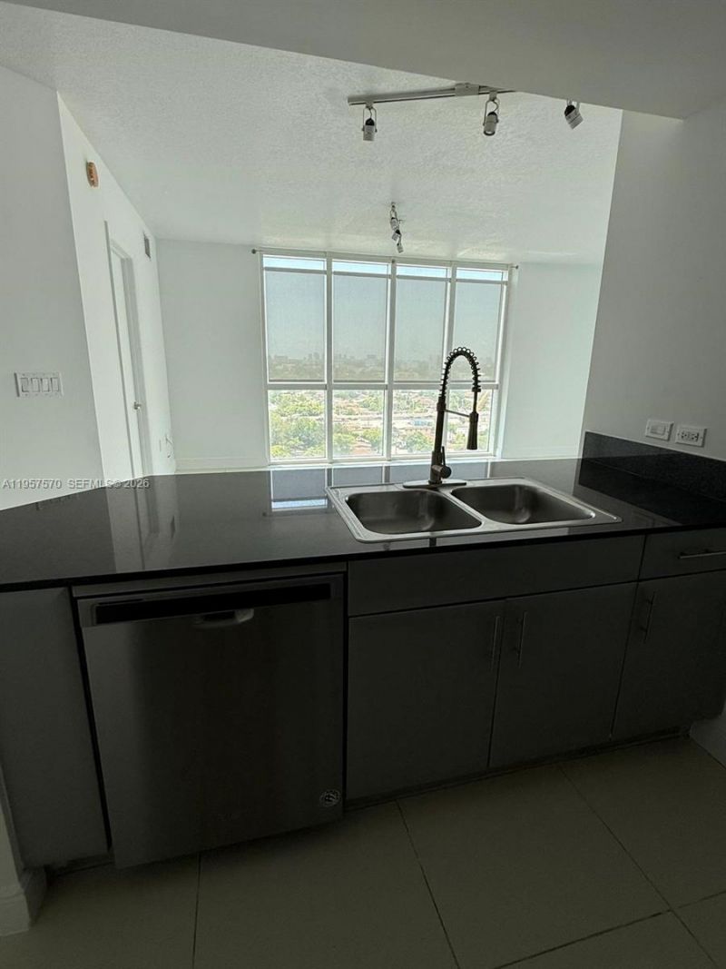 1871 NW S River Dr , Unit 1503, Miami, FL 33125 Photo