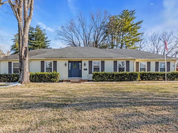 1611 Magnolia Dr, Murfreesboro, TN 37128