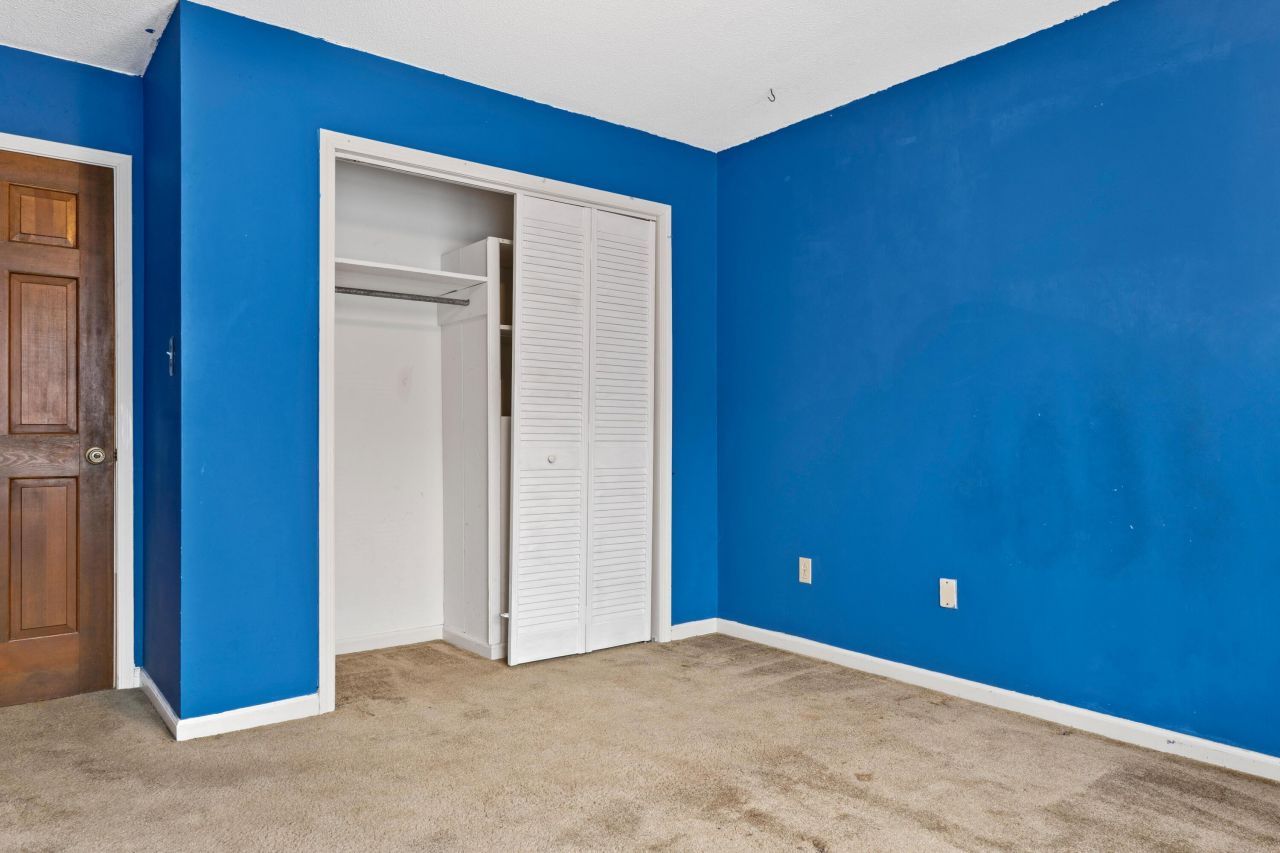 2060 Longwood Drive Photo 17