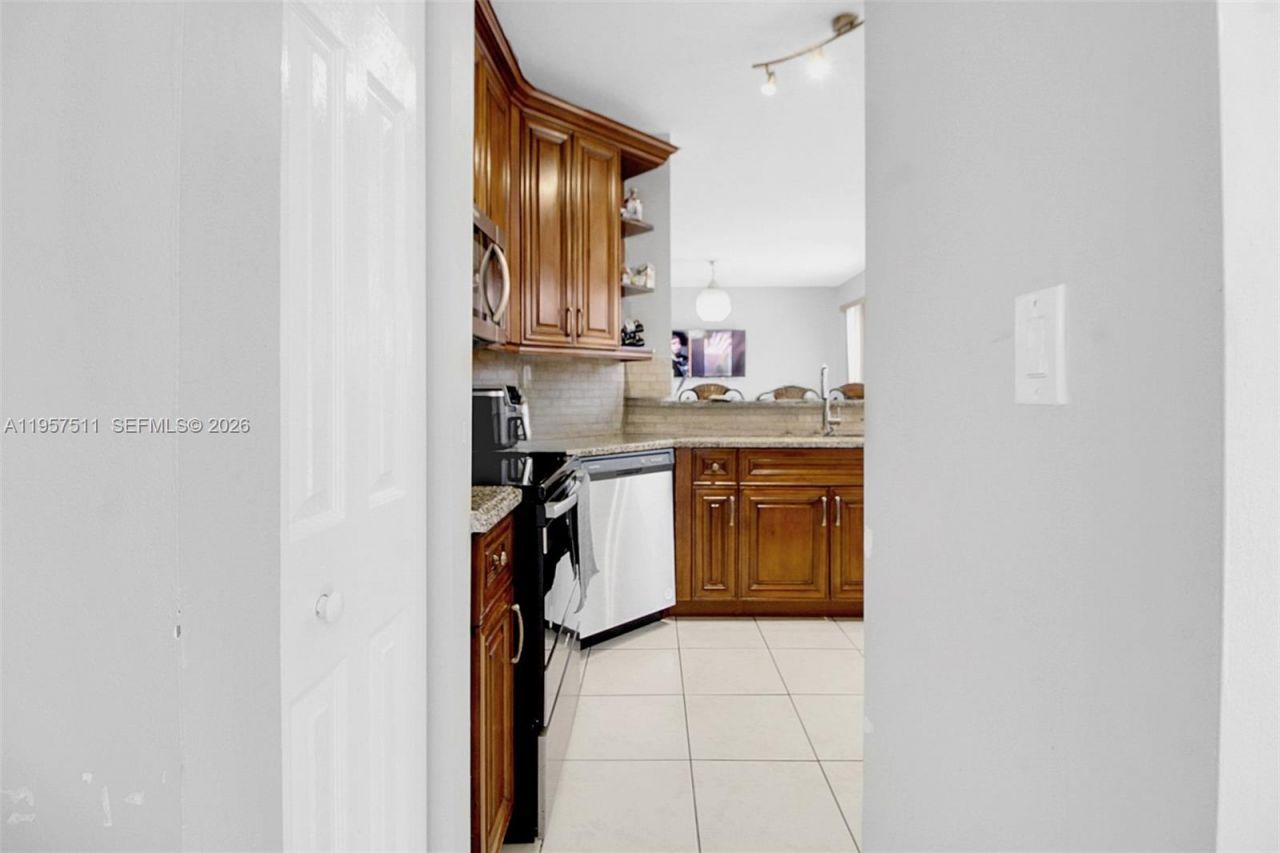 10755 SW 244th Ter, Homestead, FL 33032 Photo