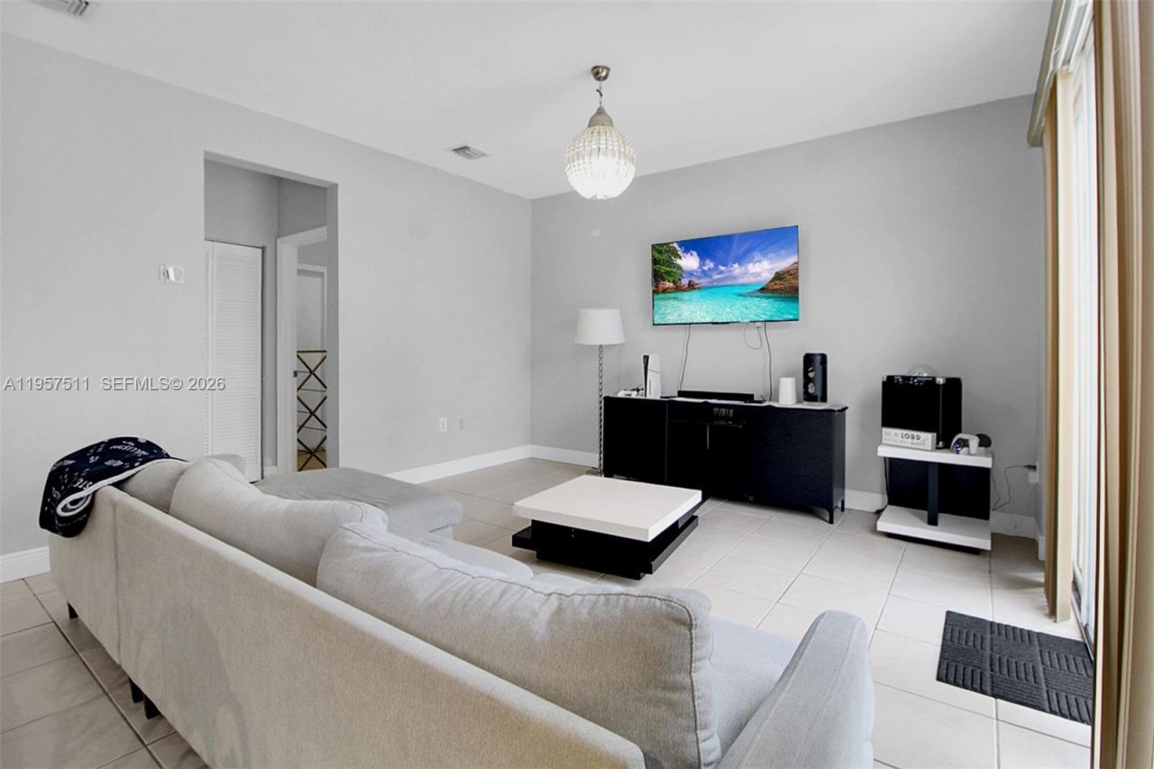 10755 SW 244th Ter, Homestead, FL 33032 Photo