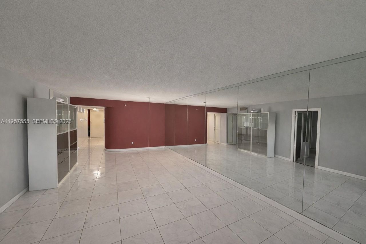 3910 Inverrary Blvd, Unit 603-B, Lauderhill, FL 33319 Photo