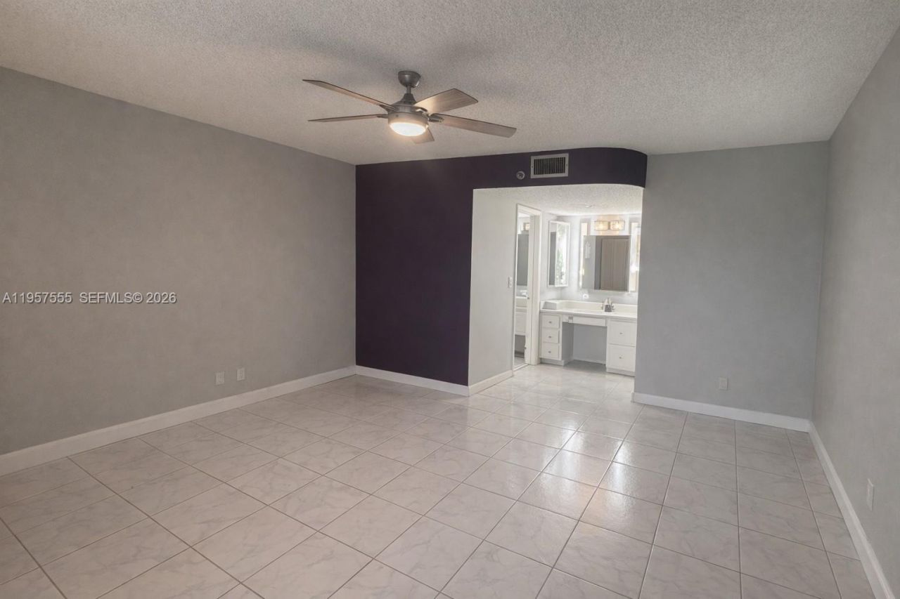 3910 Inverrary Blvd, Unit 603-B, Lauderhill, FL 33319 Photo