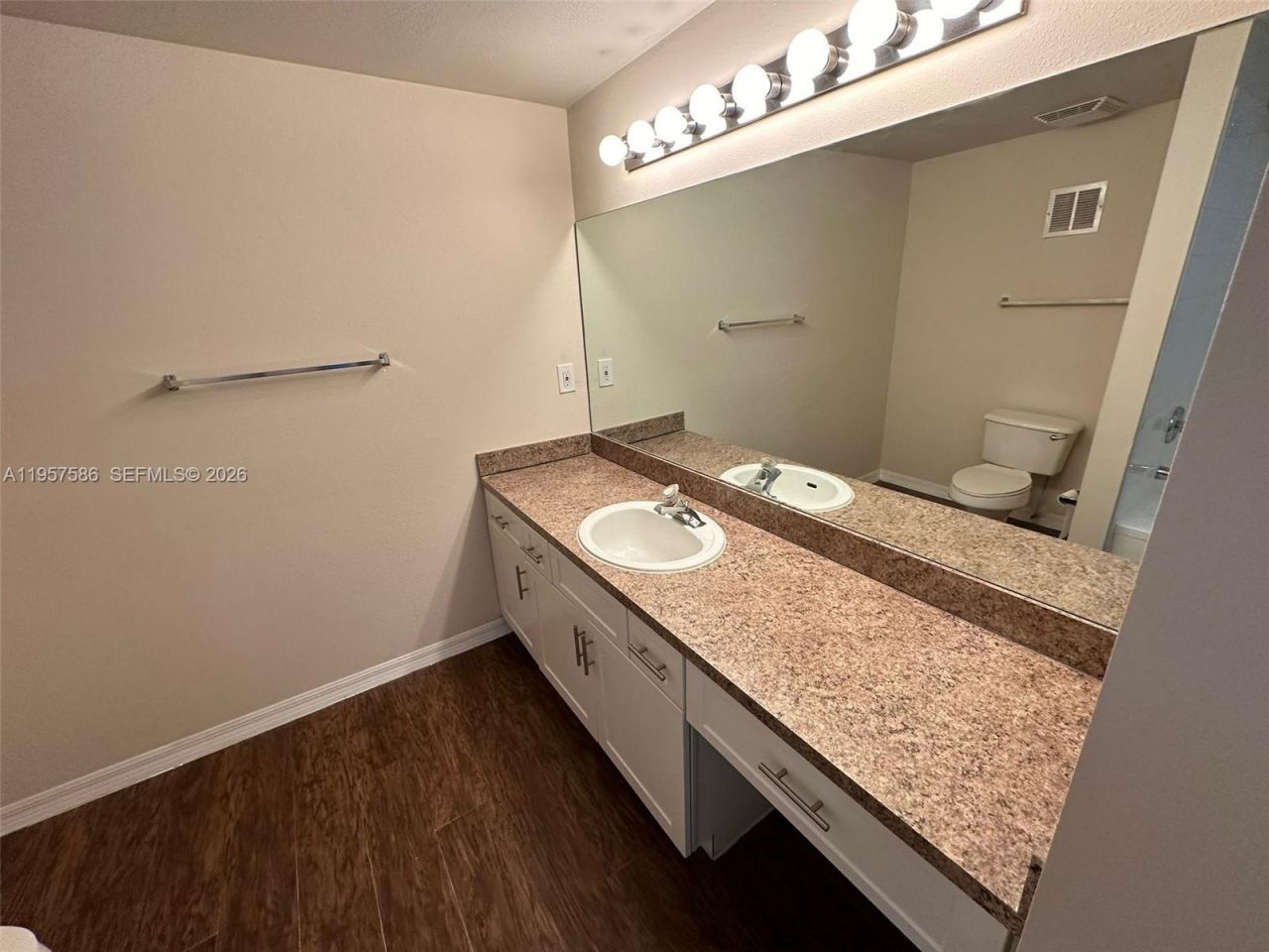 11600 SW 2nd St, Unit 18208, Pembroke Pines, FL 33025 Photo