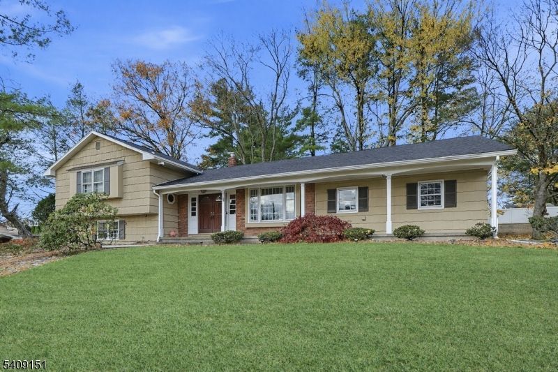 55 Somerset Dr, Woodcliff Lake, NJ 07677 Main Photo