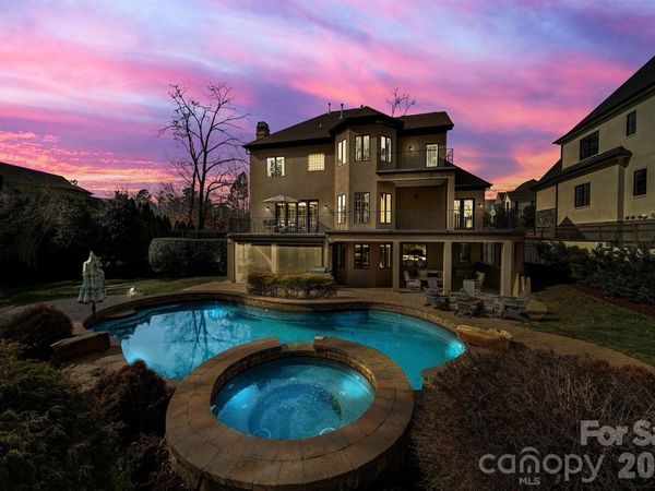 8000 Skye Lochs Drive, Waxhaw, NC 28173